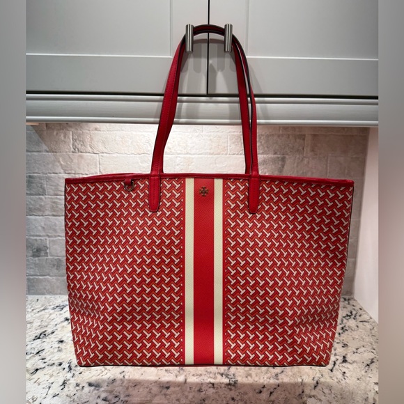 Tory Burch Handbags - Tory Burch EUC Red & White Patterned Leather Tote
